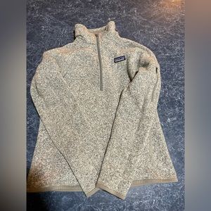 Patagonia women’s quartet zip with arm zipper pocket